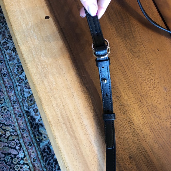 GAP Black Round Crossbody - Picture 4 of 8